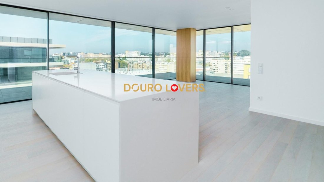Apartment in Aldoar, Foz do Douro e Nevogilde, Porto District, Portugal 1 - 18666490