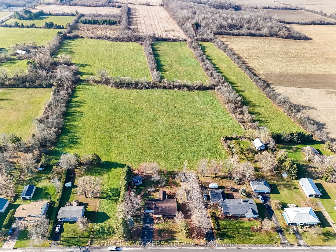 Land in Ottawa, Ontario, Canada 3 - 18664376