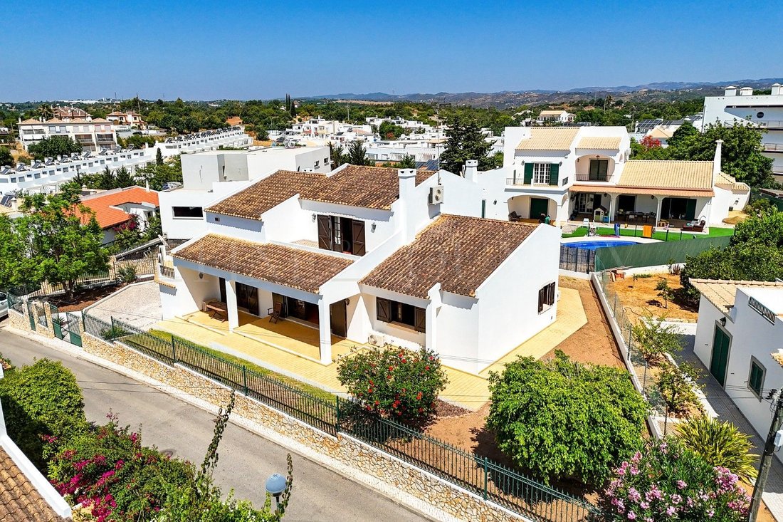 Villa in Tavira (Santa Maria e Santiago), Algarve, Portugal 1 - 18665094