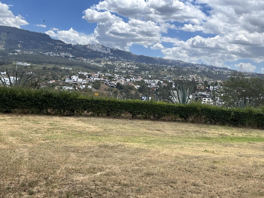 Land in Quito, Pichincha, Ecuador 1 - 18661711