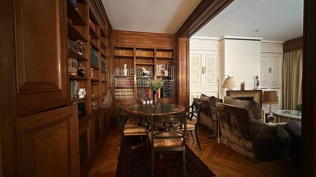 Apartment in Sarrià-Sant Gervasi, Barcelona, Spain 2 - 18665946