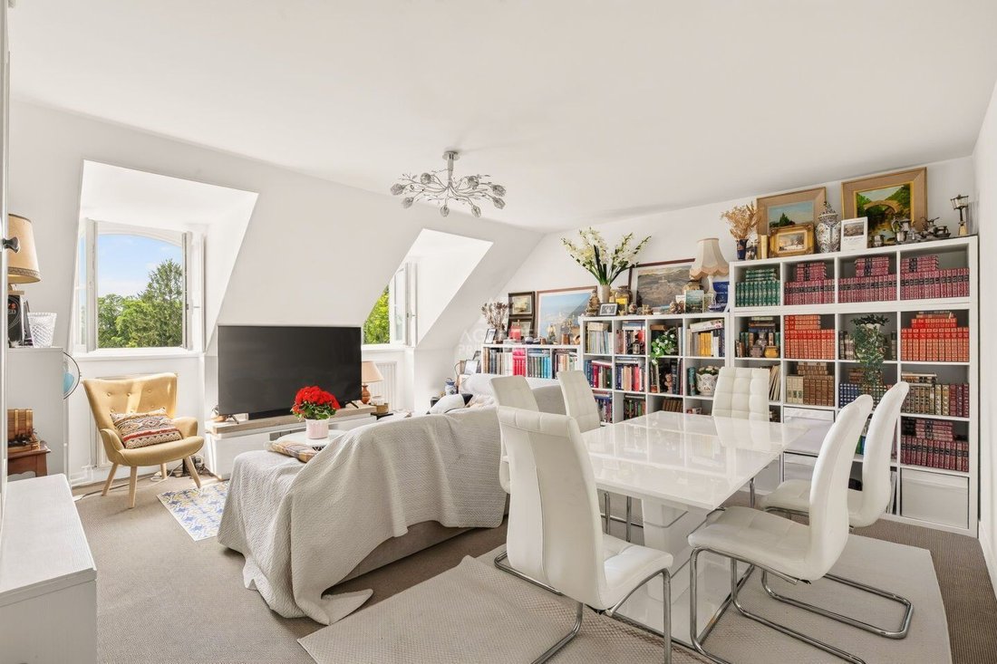 Apartment in Domaine National du Château, Versailles, France 2 - 18660076
