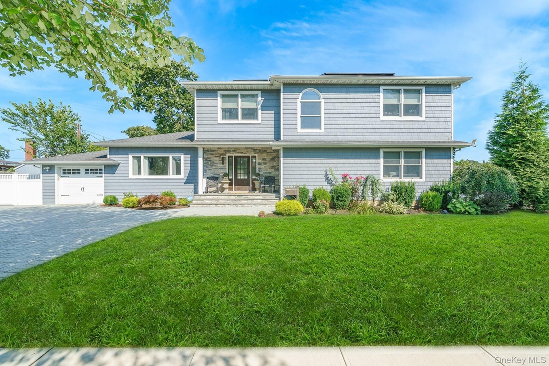 House in Seaford, New York, United States 1 - 18659987