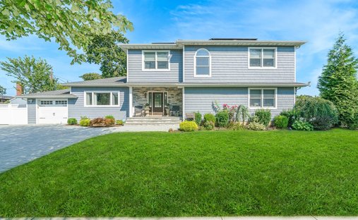 House in Seaford, New York, United States 1