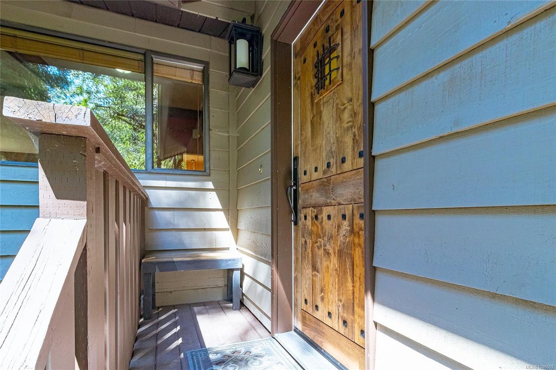 House in Saanich, British Columbia, Canada 5 - 18665451