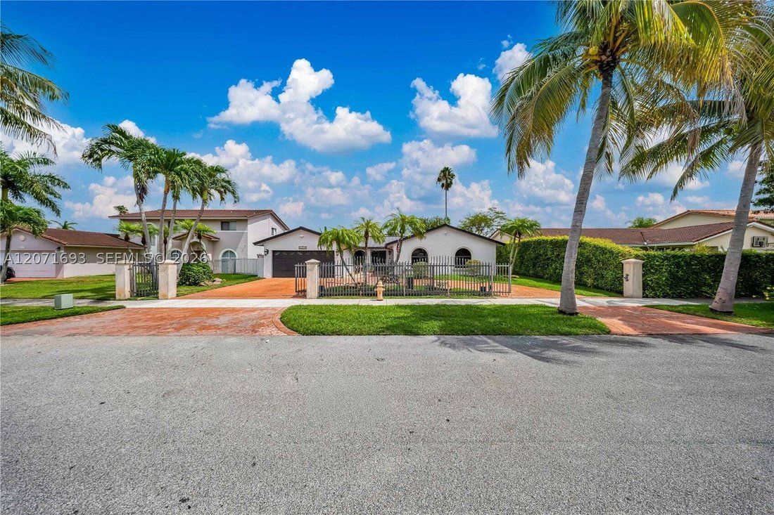House in Miami, Florida, United States 1 - 18669018