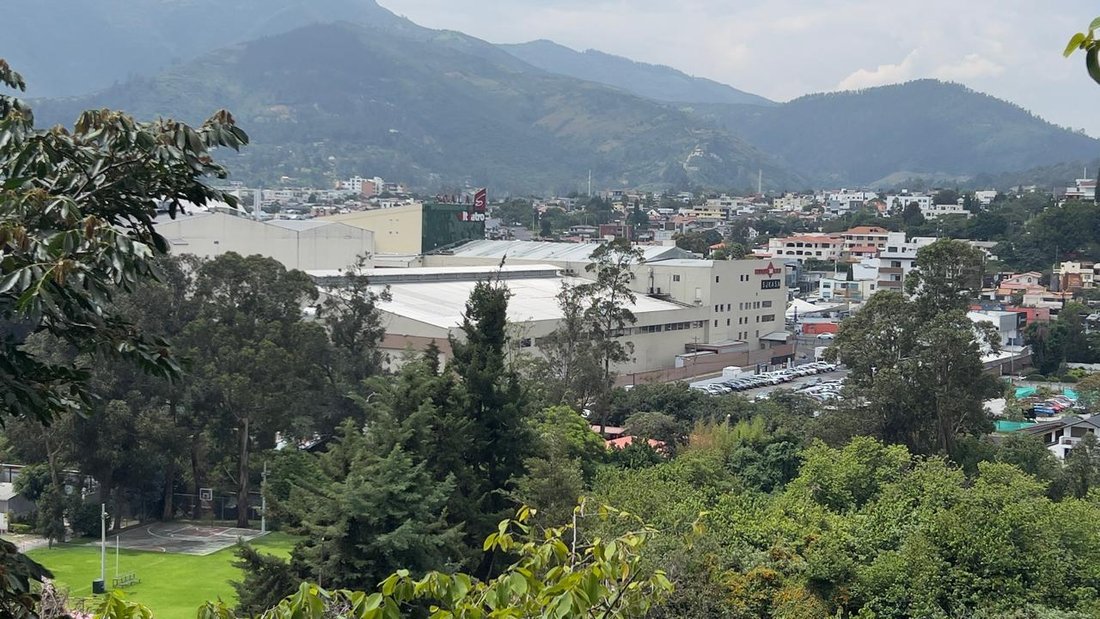 Land in Quito, Pichincha, Ecuador 2 - 18661503