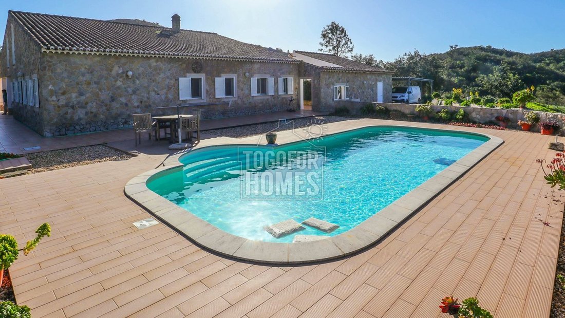 Estate in Aljezur, Algarve, Portugal 1 - 17476438