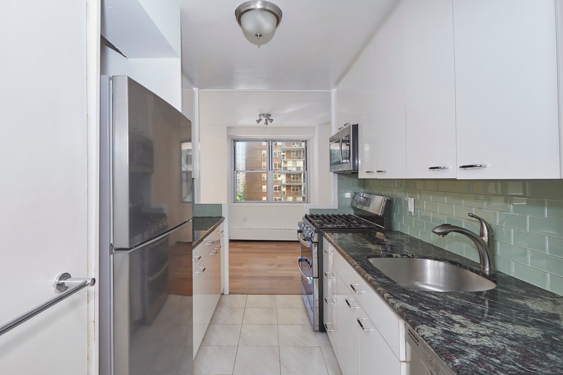 Co Op in New York, New York, United States 4 - 18664294