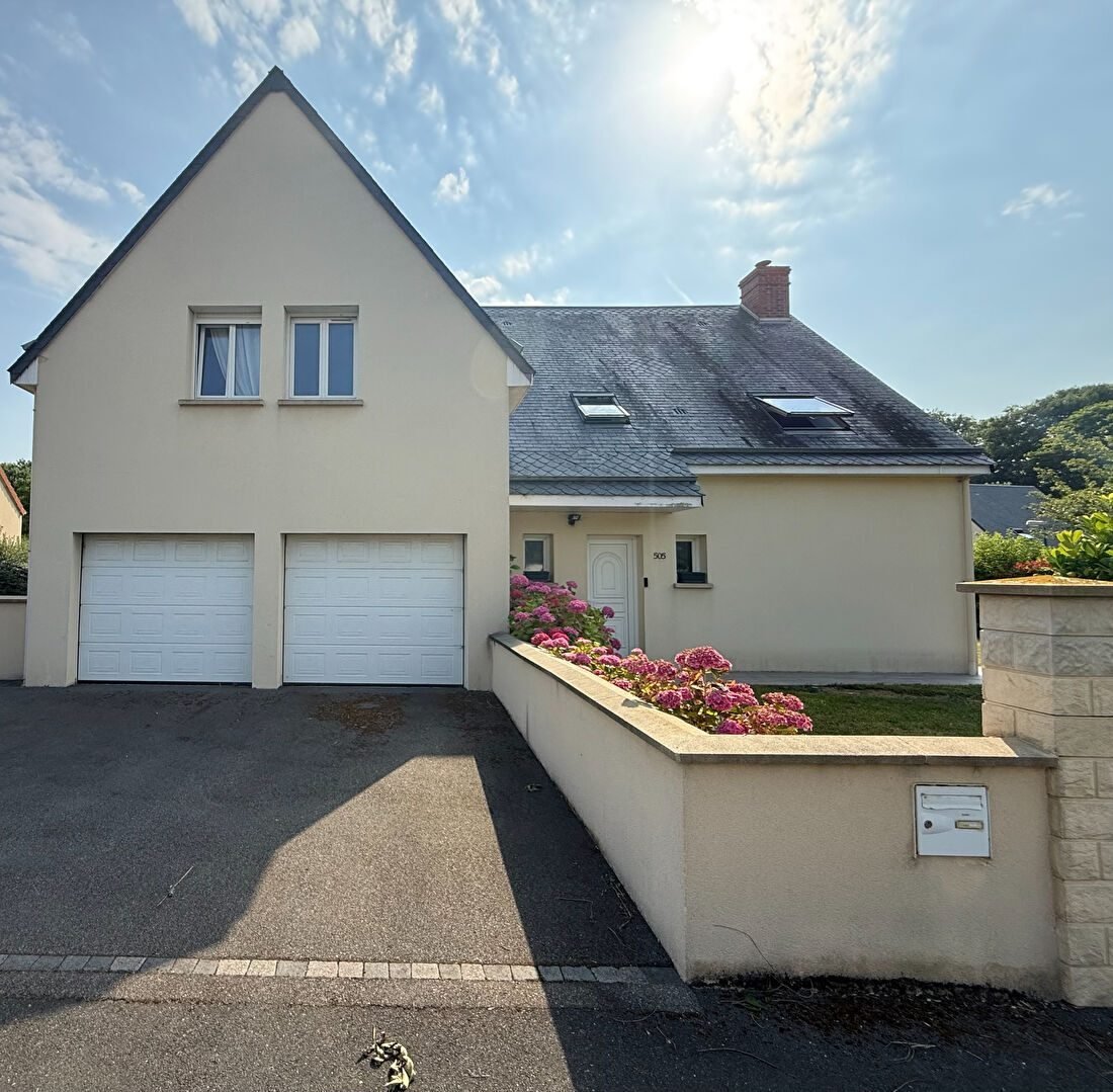 House in Lion-sur-Mer, Normandy, France 1 - 18363606
