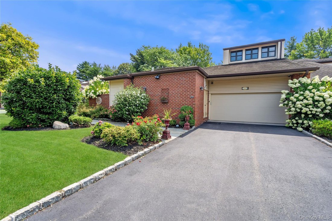 Condo in Manhasset, New York, United States 2 - 18670652