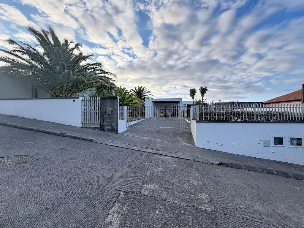 Villa in Ajuda da Bretanha, Azores, Portugal 3 - 18671696