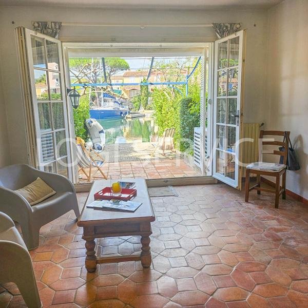 House in Grimaud, Provence-Alpes-Côte d'Azur, France 1 - 18565473