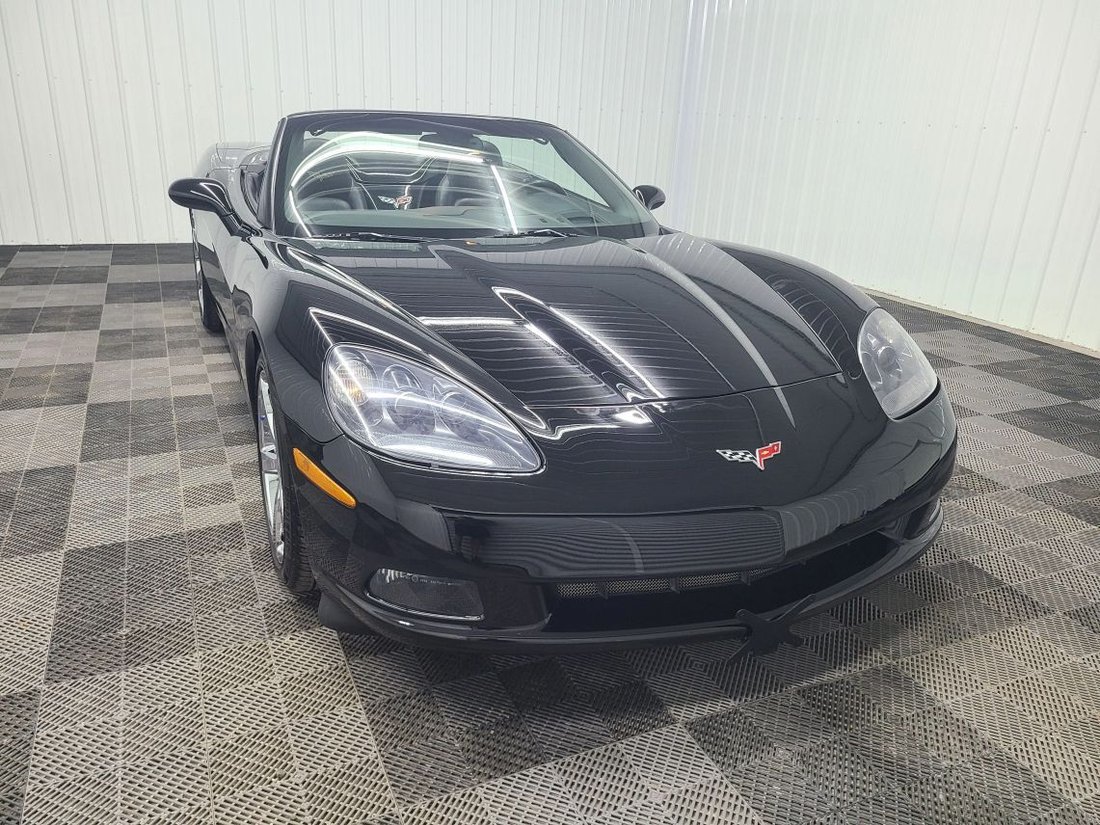 Cabriolet in Geneva, NY, United States 5 - 18665070