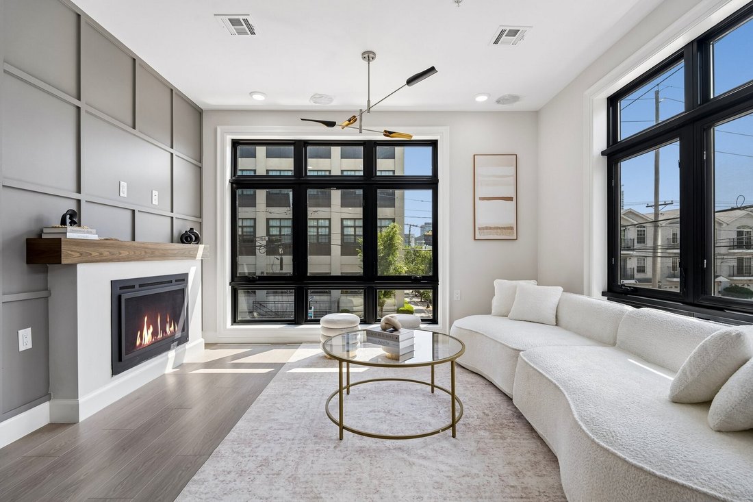 Condo in Jersey City, New Jersey, United States 3 - 18665569