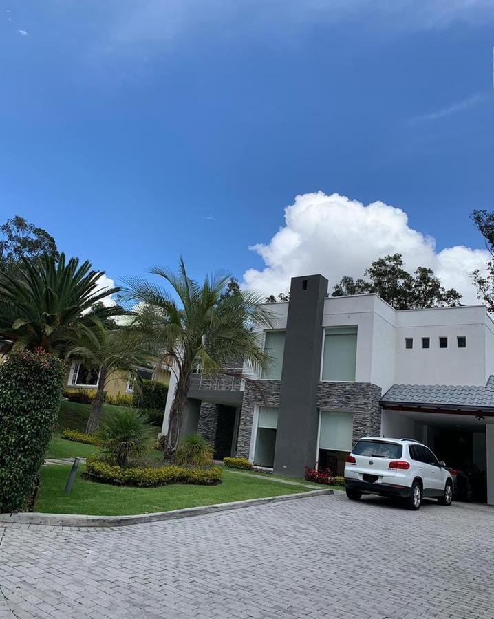 House in Quito, Pichincha, Ecuador 2 - 18661670