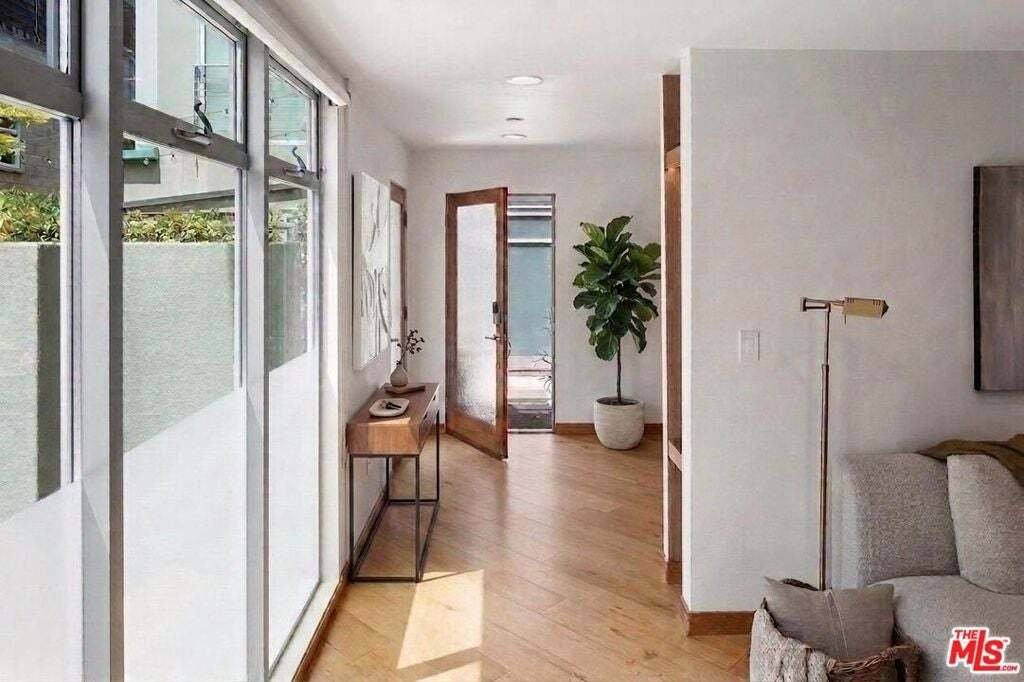 Condo in Los Angeles, California, United States 5 - 18668812