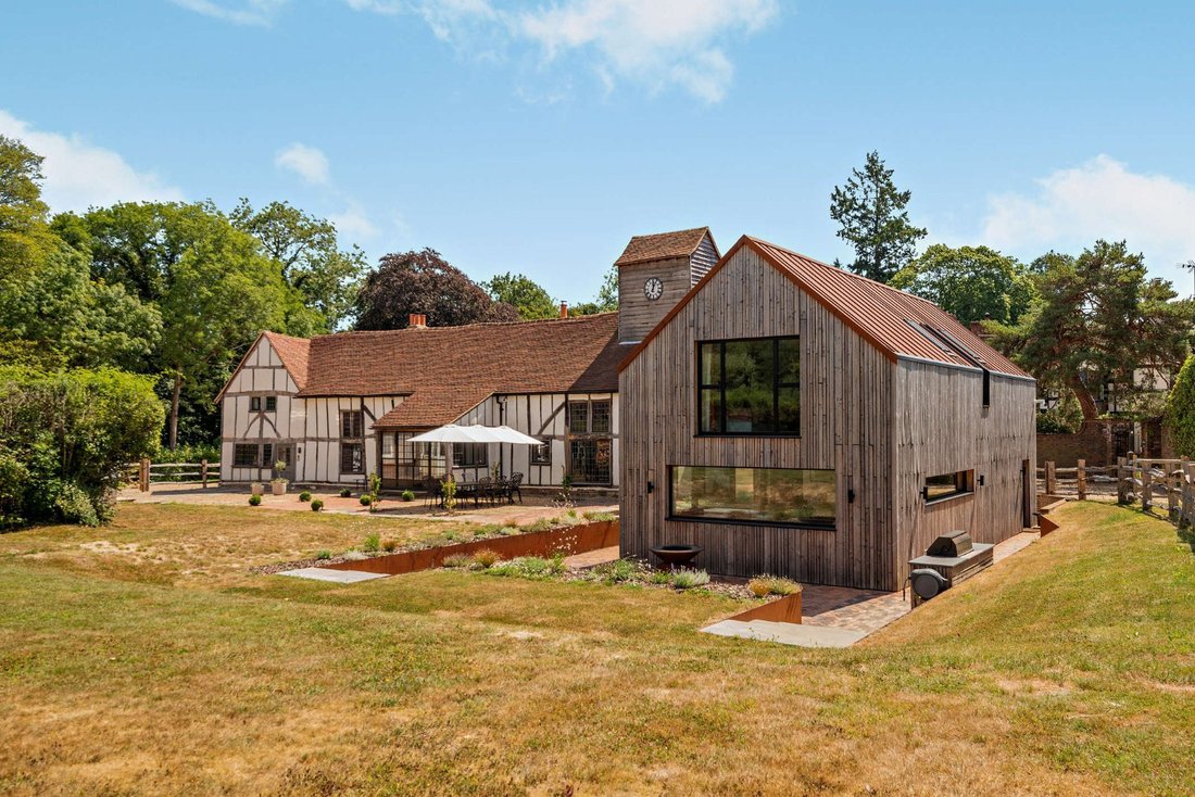 House in Rusper, England 2 - 18659523