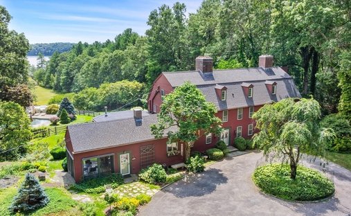 House in Sherborn, Massachusetts, United States 1