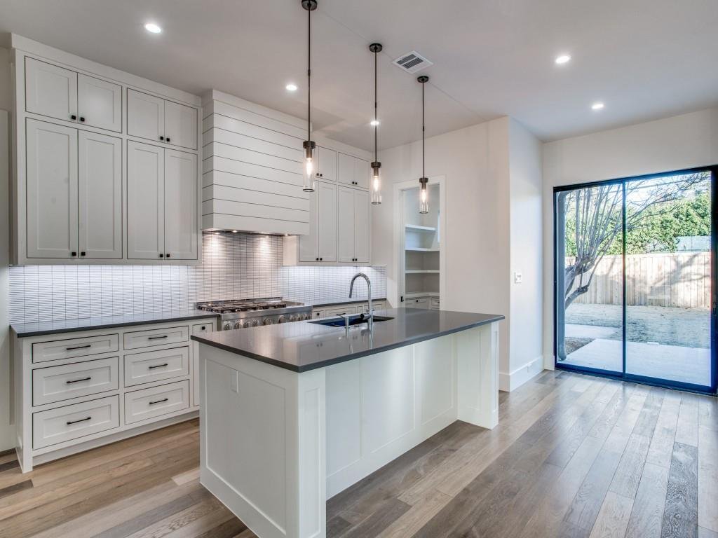 Casa a Farmers Branch, Texas, Stati Uniti 3 - 18669452