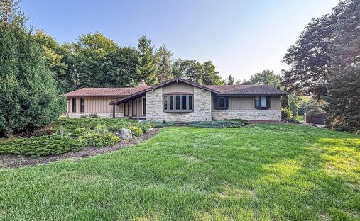 House in Genesee, Wisconsin, United States 1