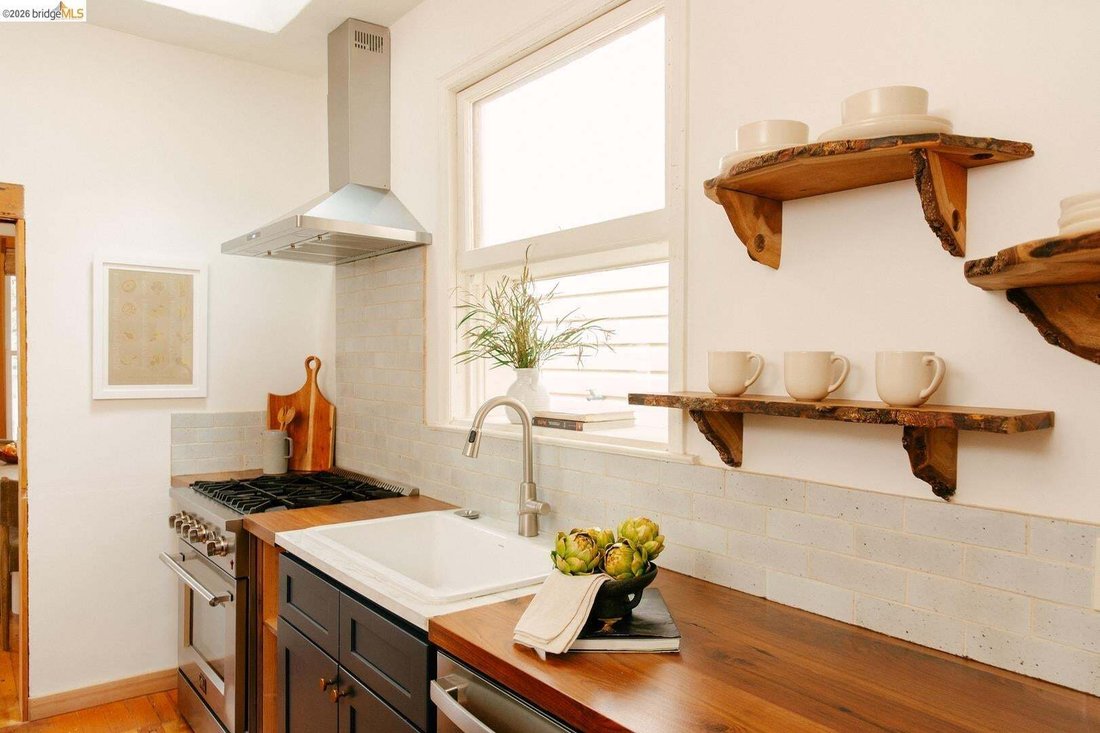 House in San Francisco, California, United States 4 - 18667956