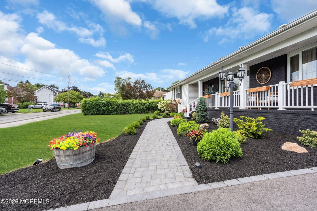 House in North Brunswick Township, New Jersey, United States 3 - 18665917