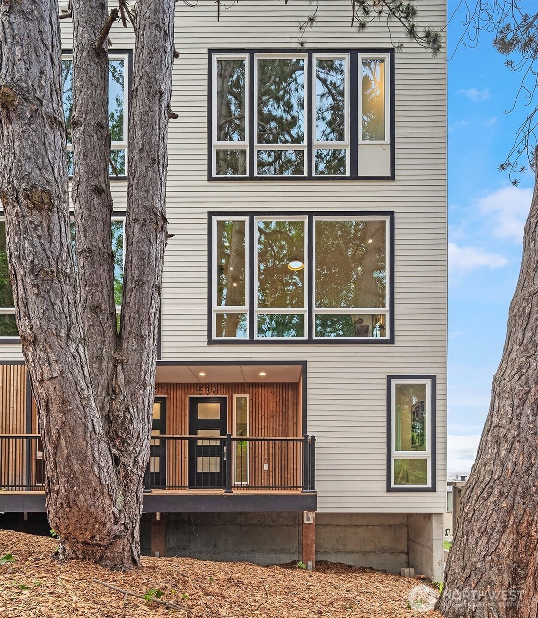 House in Seattle, Washington, United States 1 - 18665541