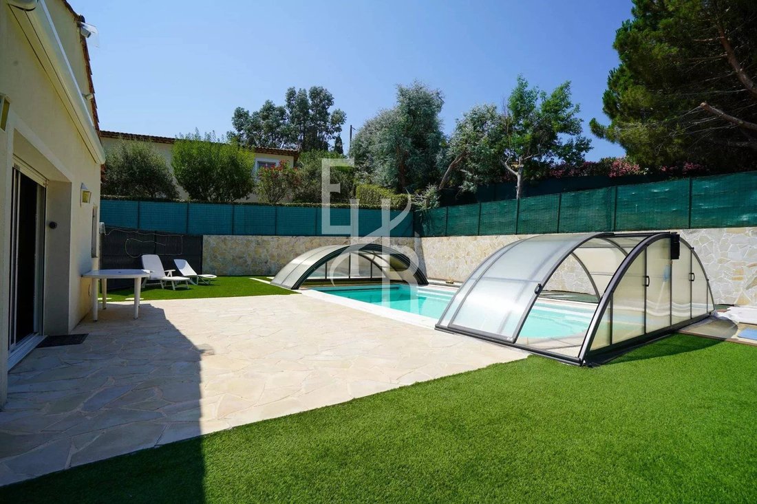 Villa in Cannes, Provence-Alpes-Côte d'Azur, France 3 - 18336169