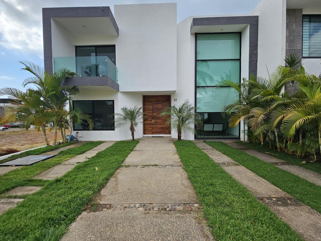House in La Cruz de Huanacaxtle, Nayarit, Mexico 1 - 18672682