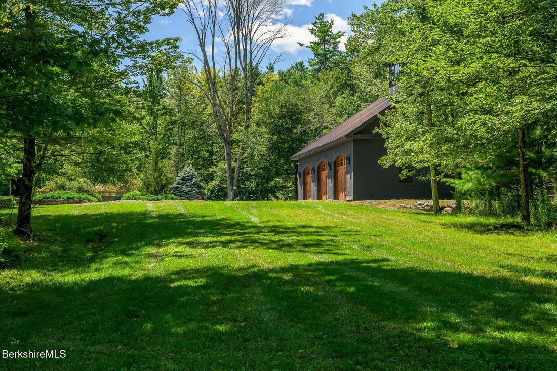 House in Austerlitz, New York, United States 3 - 18665244