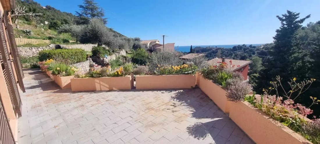 Casa en Menton, Provenza-Alpes-Costa Azul, Francia 1 - 17508931
