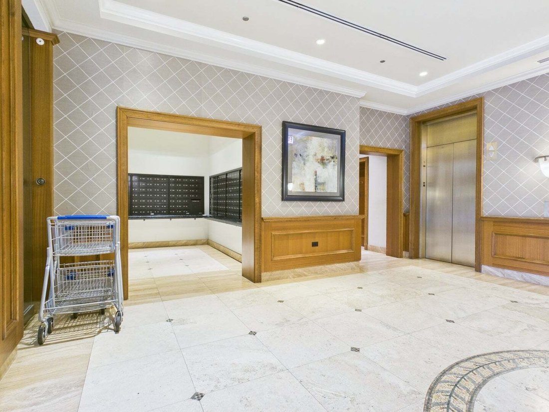 Condo in Chicago, Illinois, United States 5 - 18669227