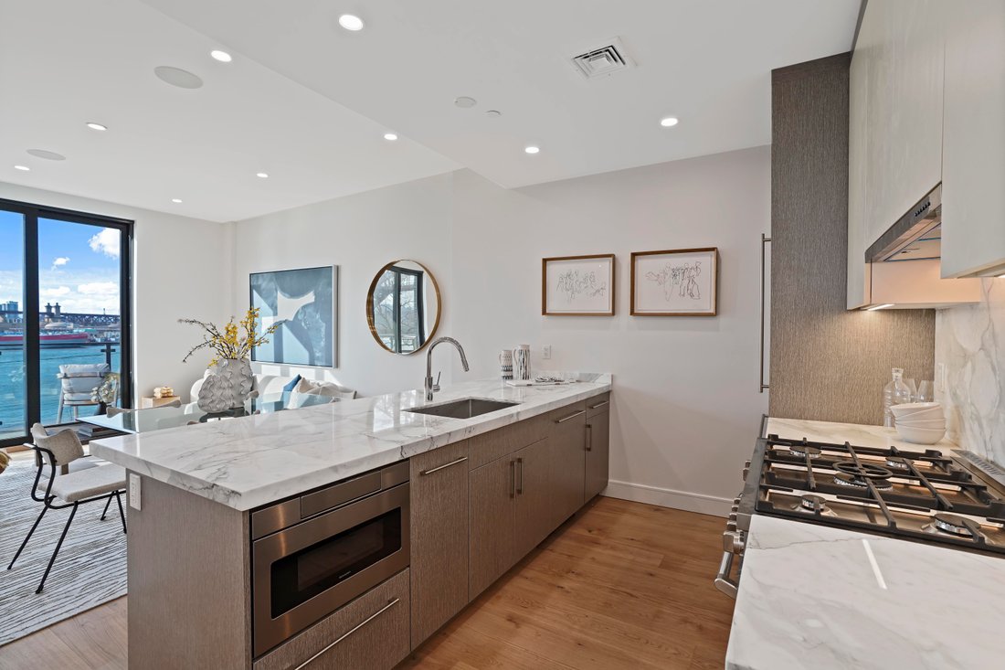 Condo in New York, New York, United States 3 - 18666430