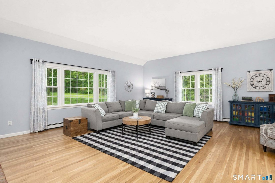 House in Newtown, Connecticut, United States 2 - 18485518