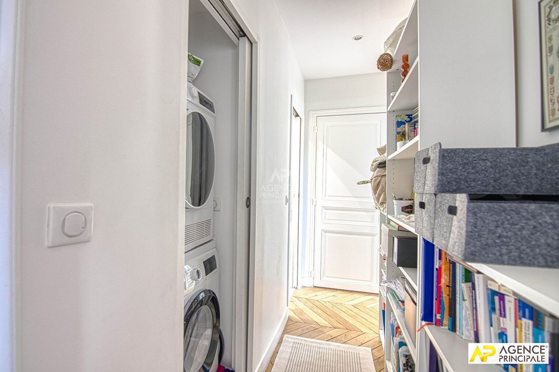 Apartment in Domaine National du Château, Versailles, France 5 - 18660236