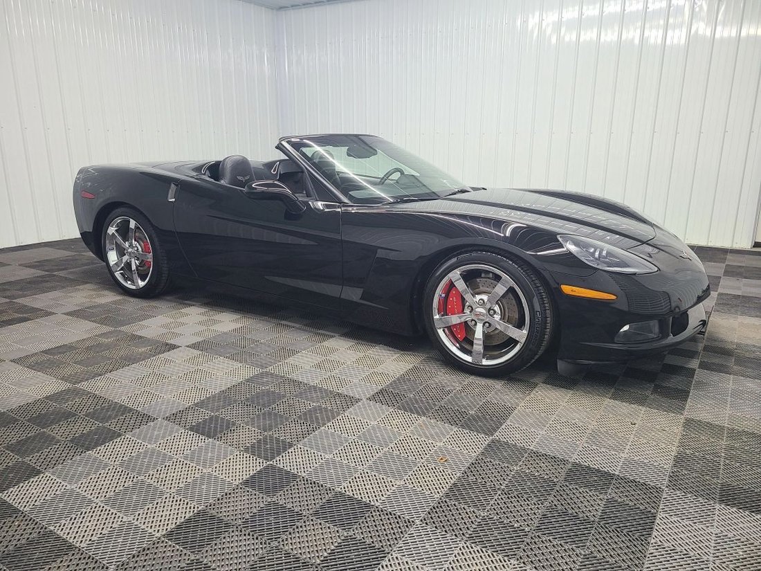Cabriolet in Geneva, NY, United States 1 - 18665070