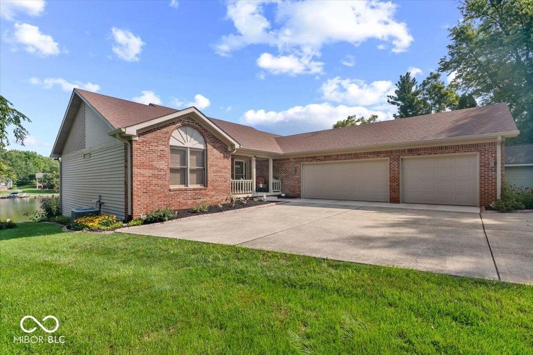 House in Coatesville, Indiana, United States 5 - 18177696