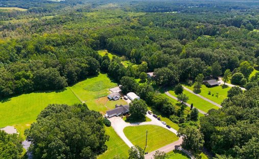 House in Paris, Tennessee, United States 1