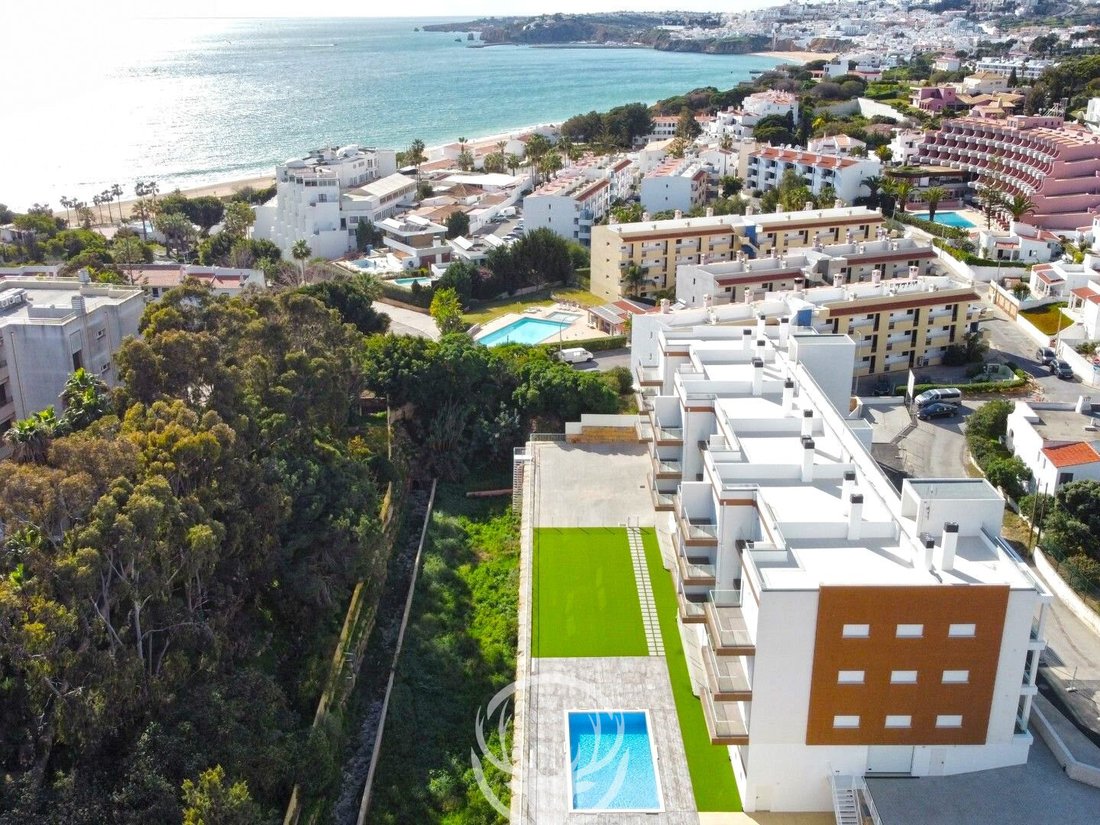Apartment in Praia dos Pescadores, Olhos de Agua, Portugal 2 - 18436220