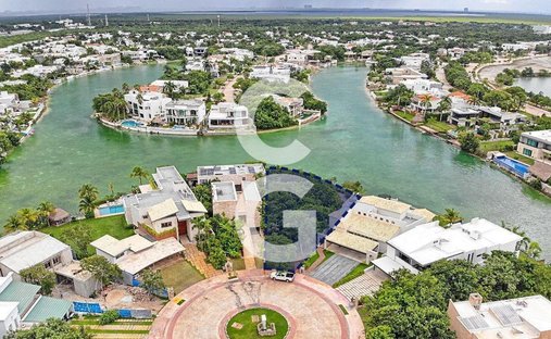 Land in Cancún, Quintana Roo, Mexico 1