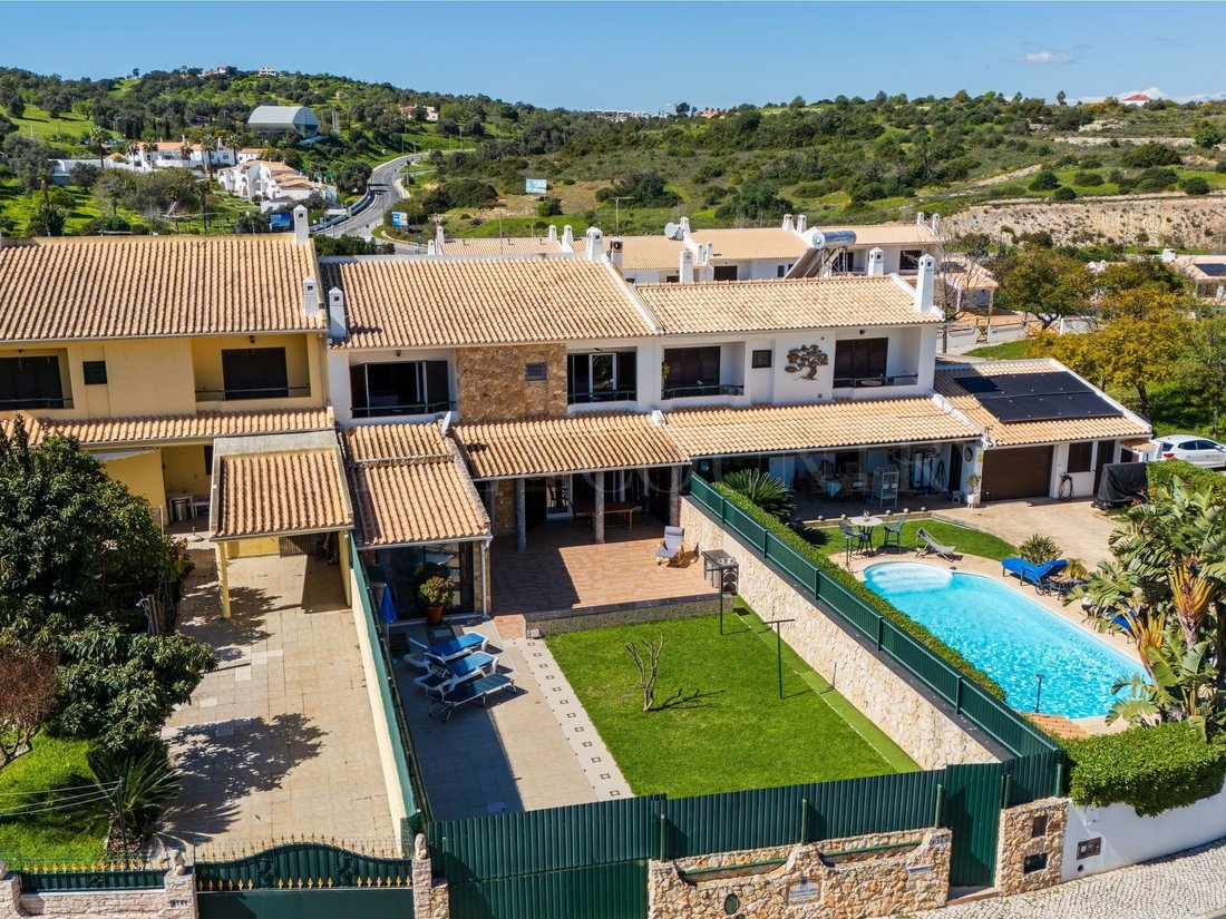 Townhouse in Olhos de Agua, Algarve, Portugal 3 - 18664494