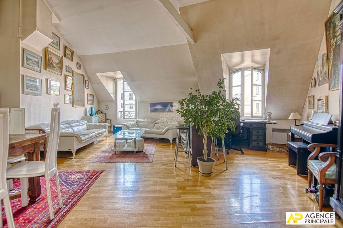Apartment in Domaine National du Château, Versailles, France 2 - 18660251
