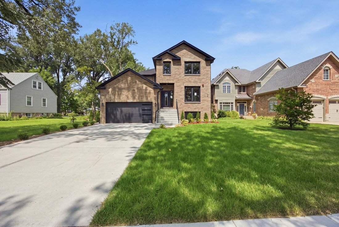 House in Des Plaines, Illinois, United States 2 - 18663336