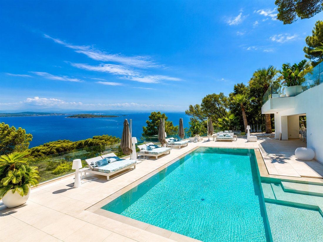 Villa in Calvia, Balearic Islands, Spain 1 - 18672284