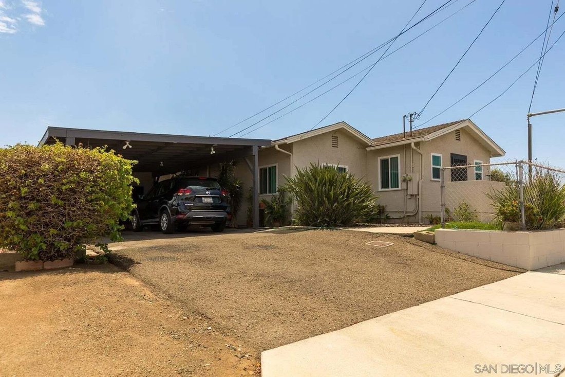 Chula Vista, California, United States 2 - 18663875