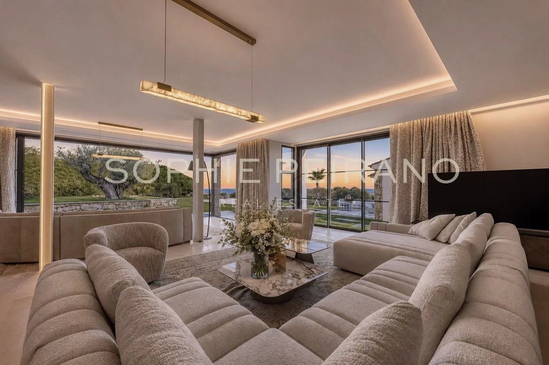 Villa in Cannes, Provence-Alpes-Côte d'Azur, France 2 - 15486840