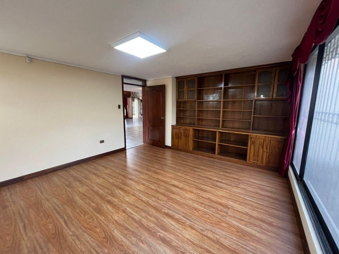 House in Quito, Pichincha, Ecuador 3 - 18660598