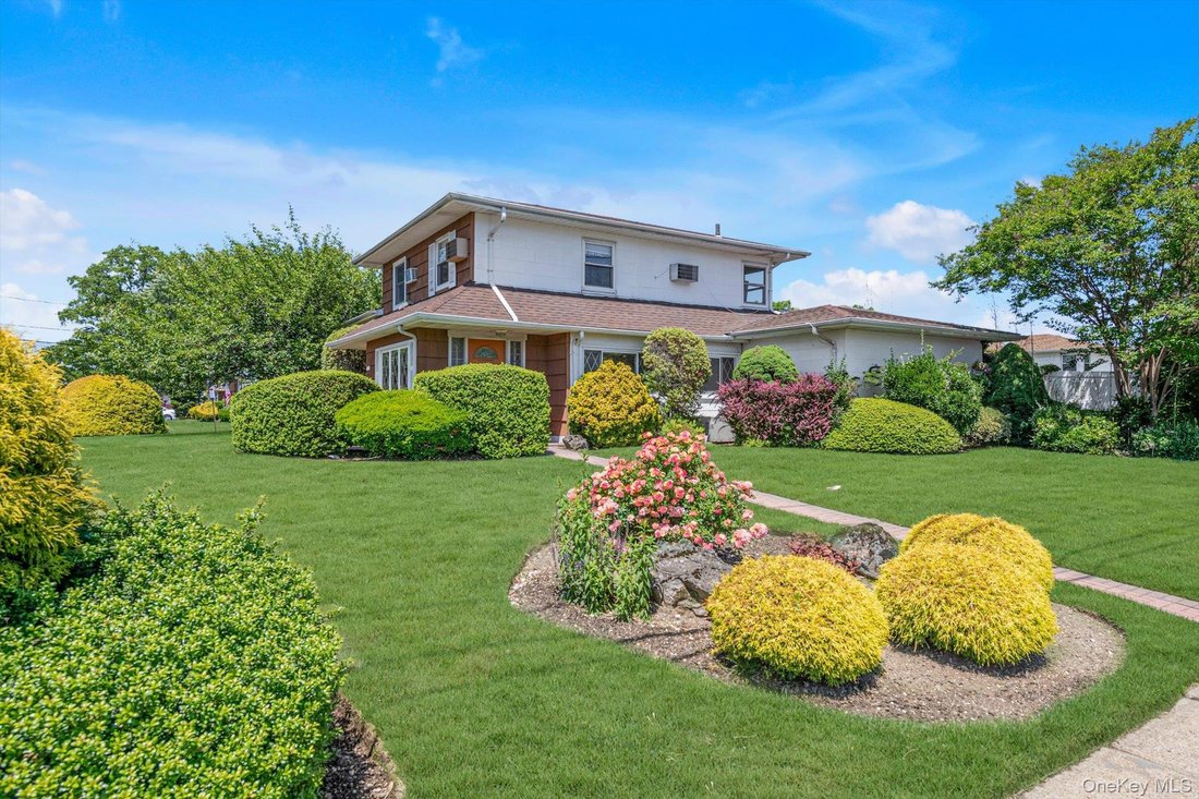 House in Massapequa Park, New York, United States 3 - 18672405