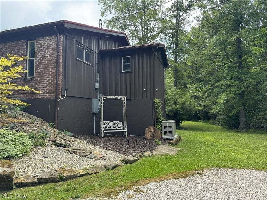 House in West Farmington, Ohio, United States 3 - 18668911